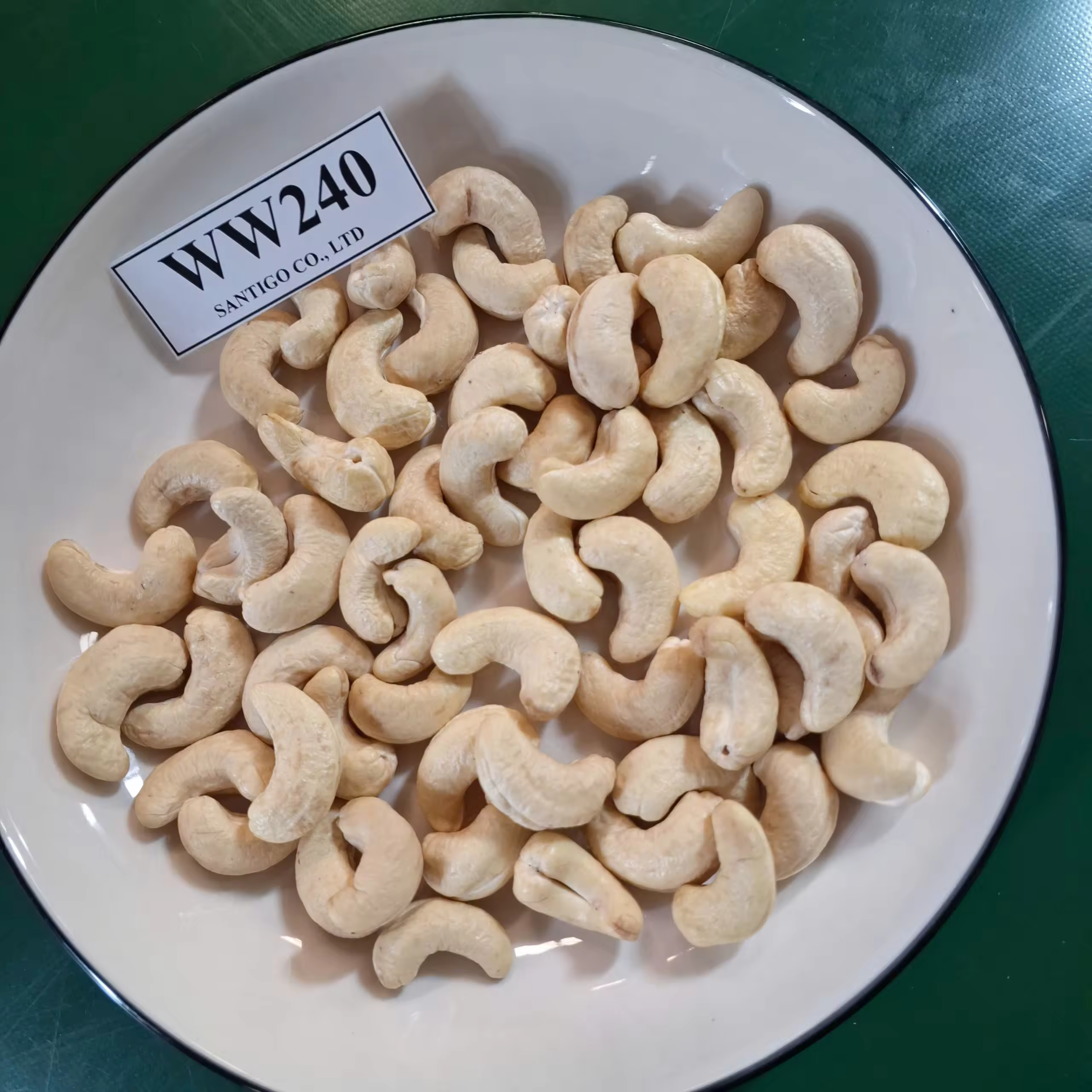 Cleaned Sorted Premium Cashew Kernels